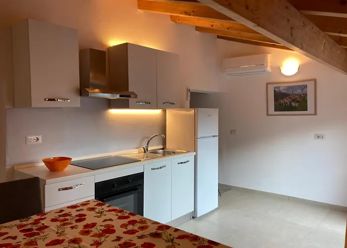 Casa Gaia, La Casa Sui Tetti Isolabona