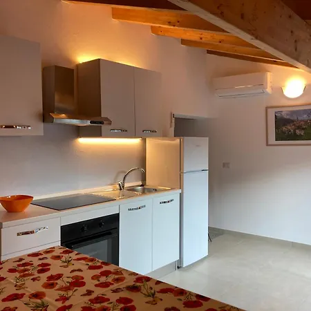 Casa Gaia, La Casa Sui Tetti Isolabona